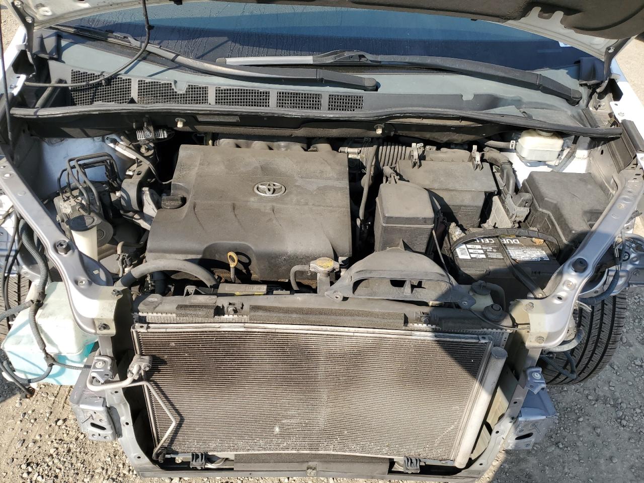2011 Toyota Sienna - Image 12