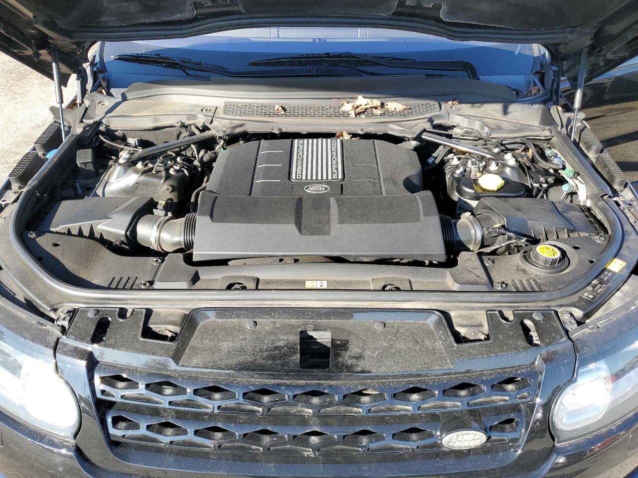 2015 Land Rover Range Rover - Image 11