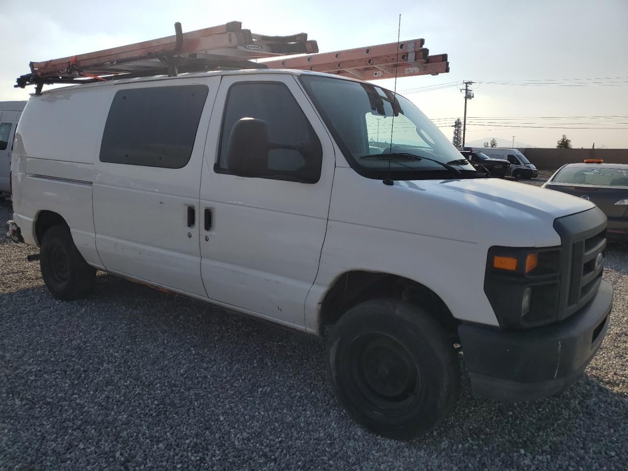 2010 Ford Econoline - Image 4