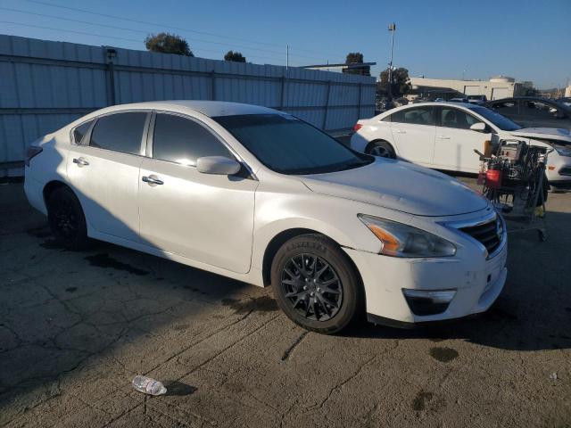  NISSAN ALTIMA 2015 Белы