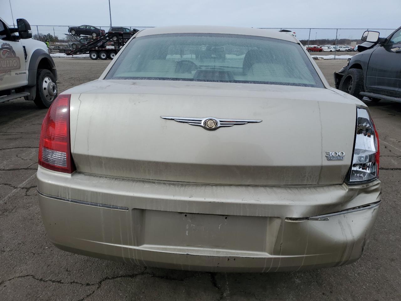 2006 Chrysler 300 - Image 6