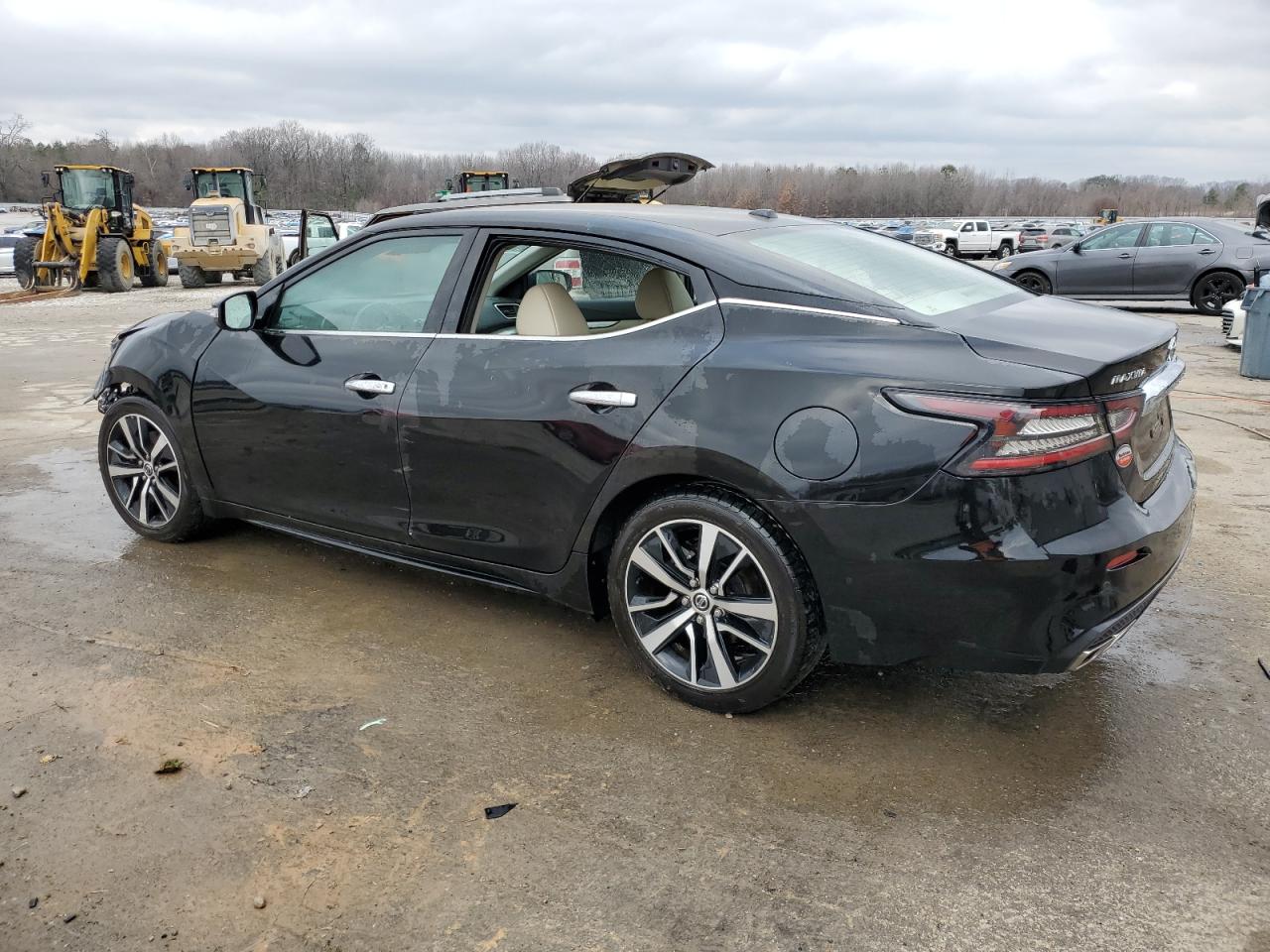 2021 Nissan Maxima - Image 2