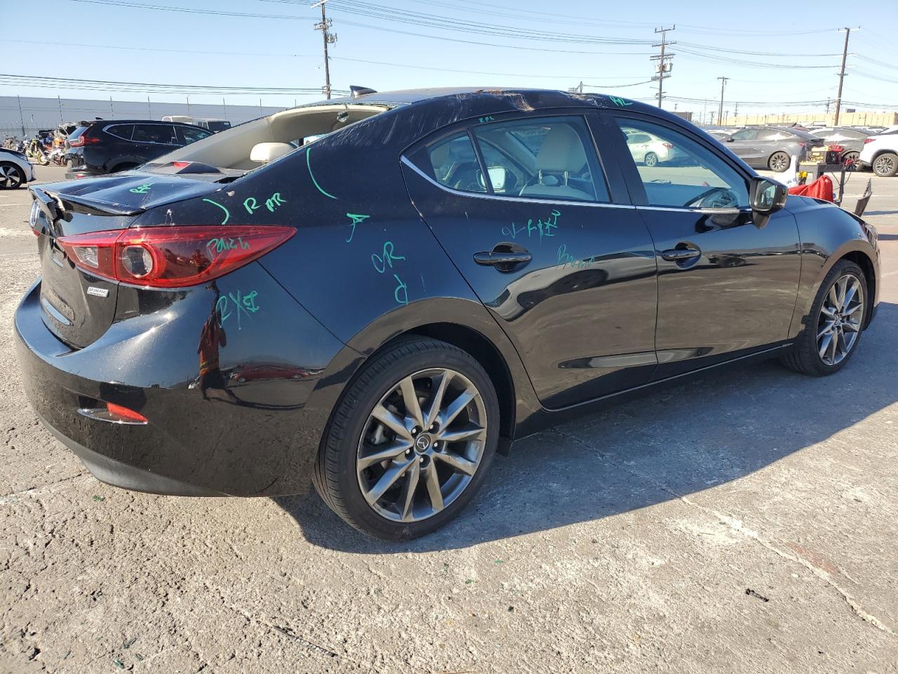 VIN 3MZBN1W36JM182350 2018 MAZDA 3 no.3