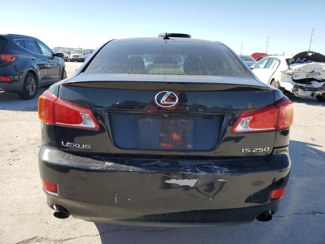 2010 Lexus IS - Image 6
