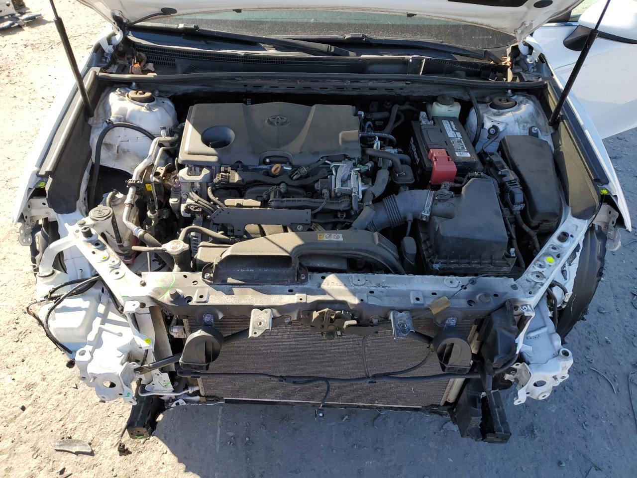2018 Toyota Camry - Image 11