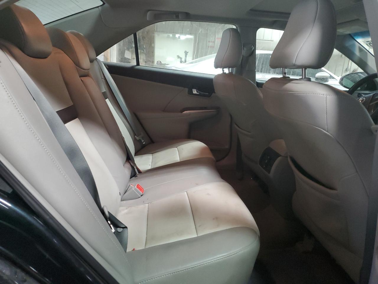 2012 Toyota Camry - Image 10