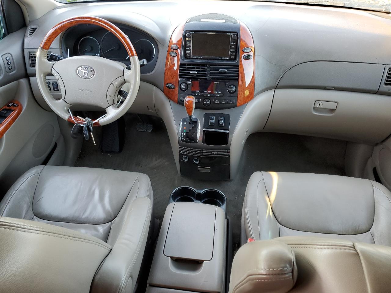 2008 Toyota Sienna - Image 8