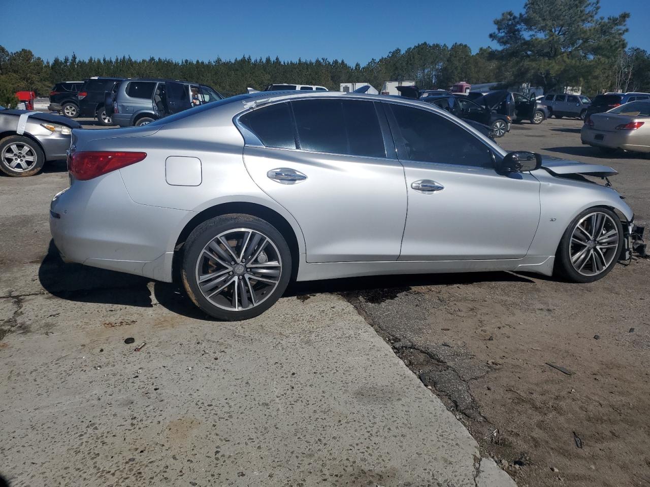 2015 Infiniti Q50 - Image 3