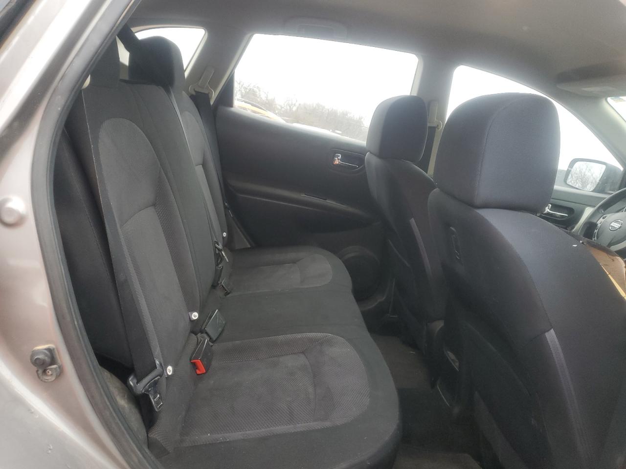 2014 Nissan Rogue - Image 11