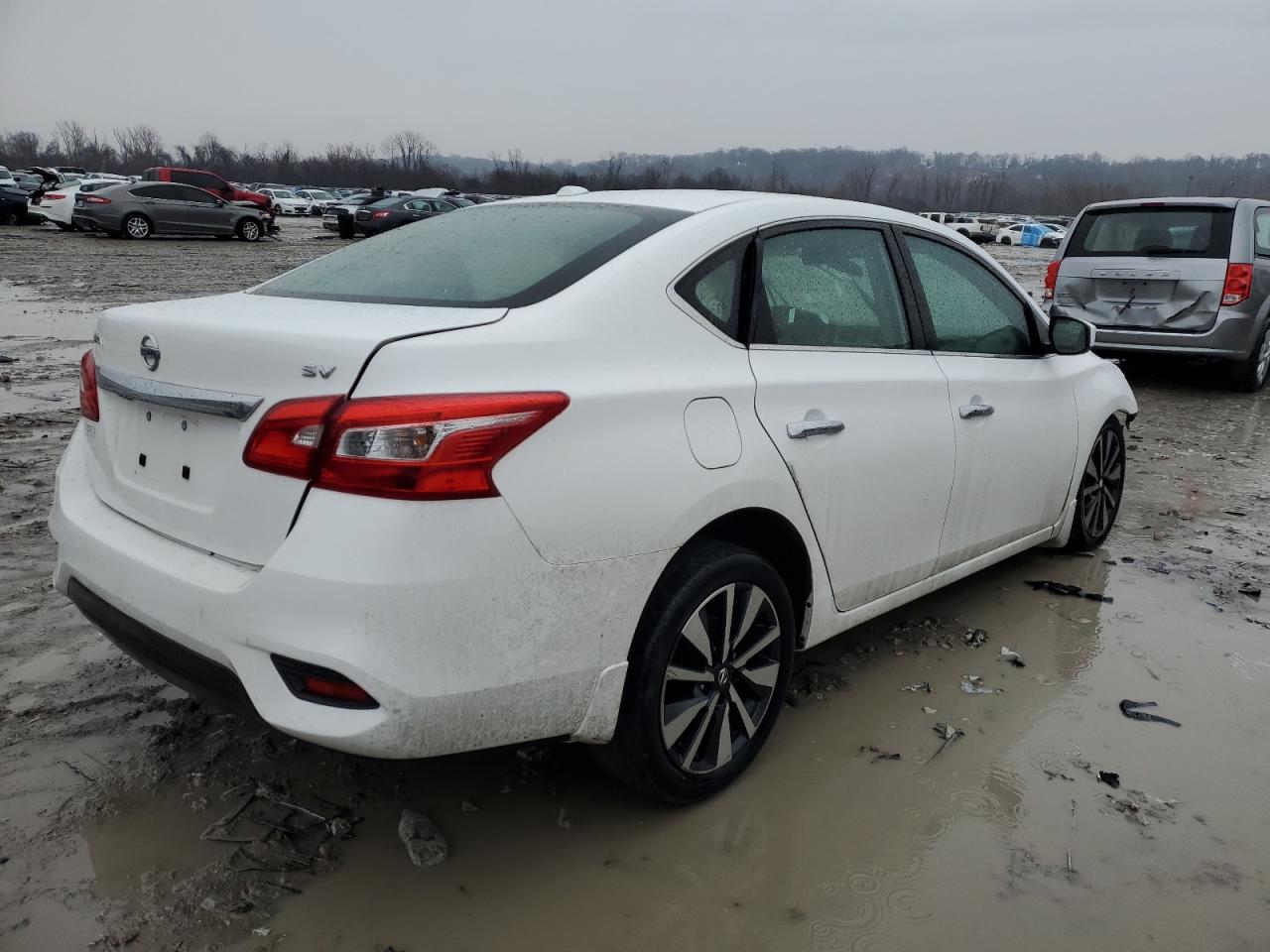 2019 Nissan Sentra - Image 3