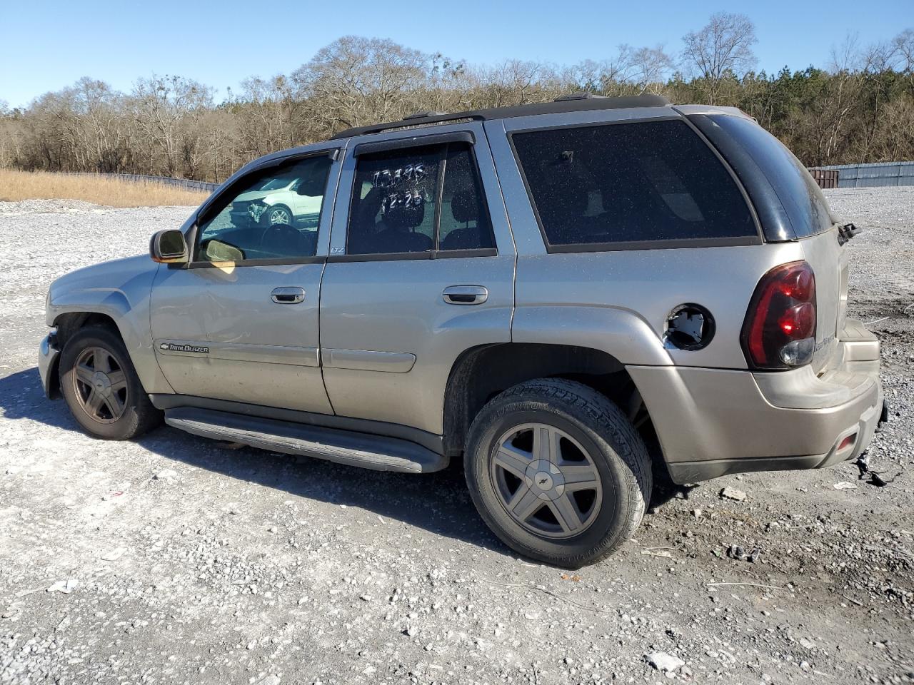 2002 Chevrolet TrailBlazer - Image 2