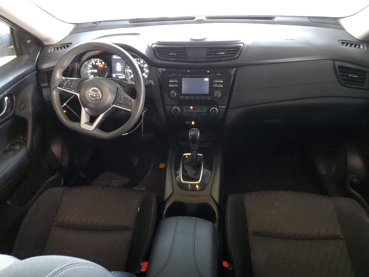 2017 Nissan Rogue - Image 8