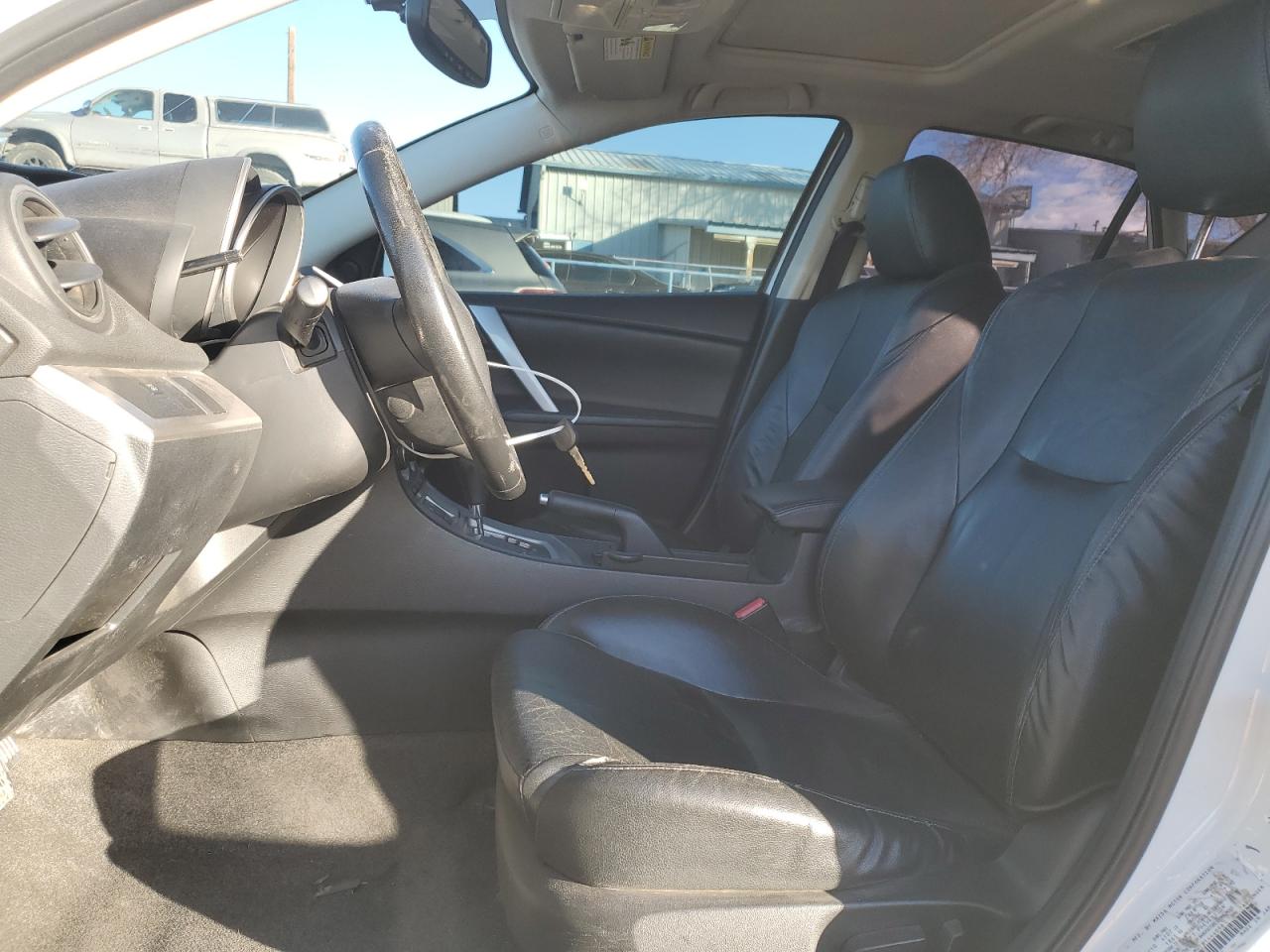 2011 Mazda 3 S VIN: JM1BL1M61B1444098 Lot: 88331065