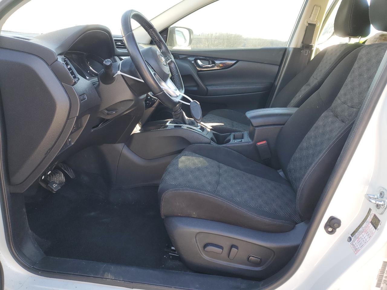 2017 Nissan Rogue - Image 7