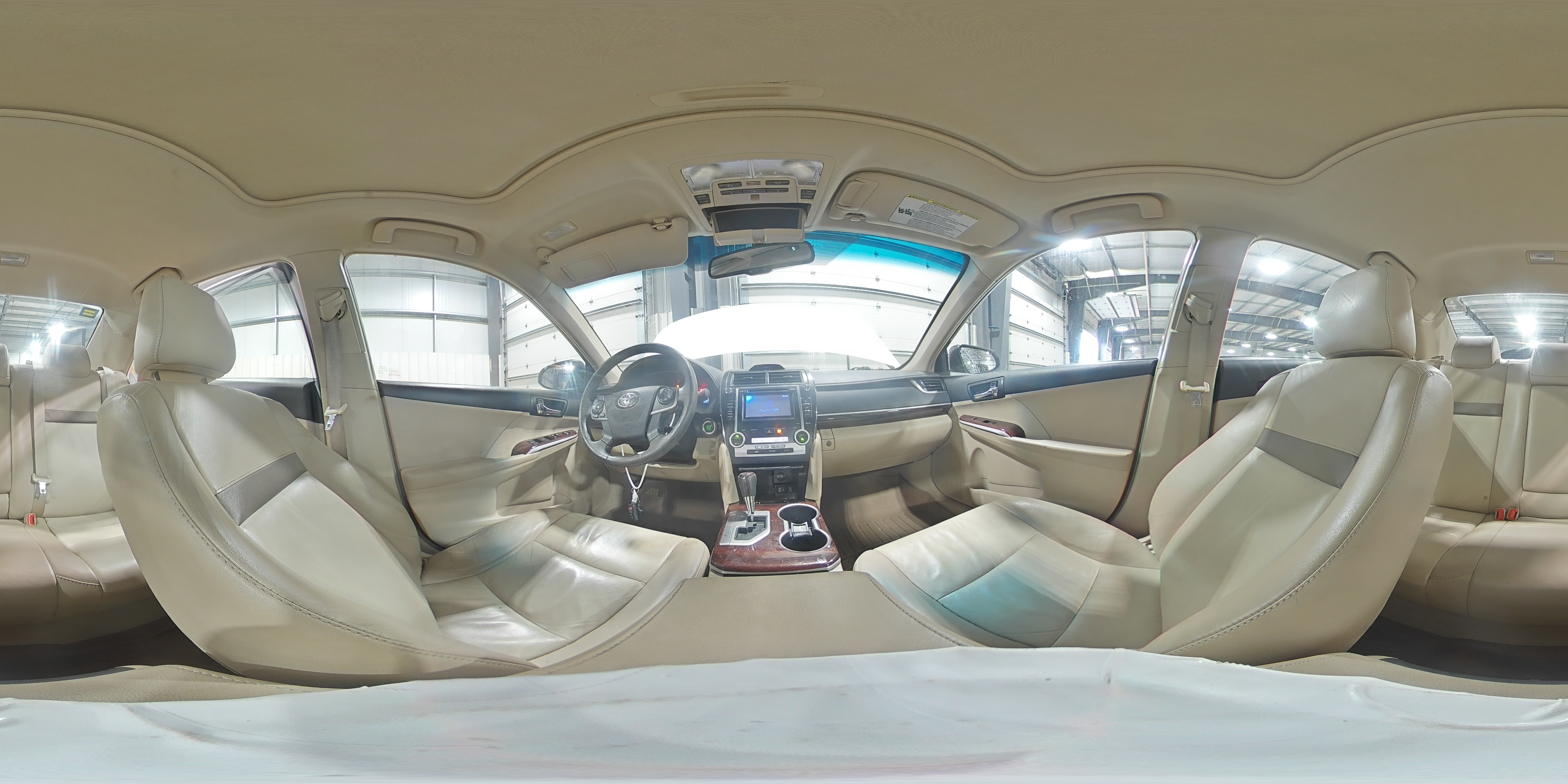 2012 Toyota Camry - Image 14