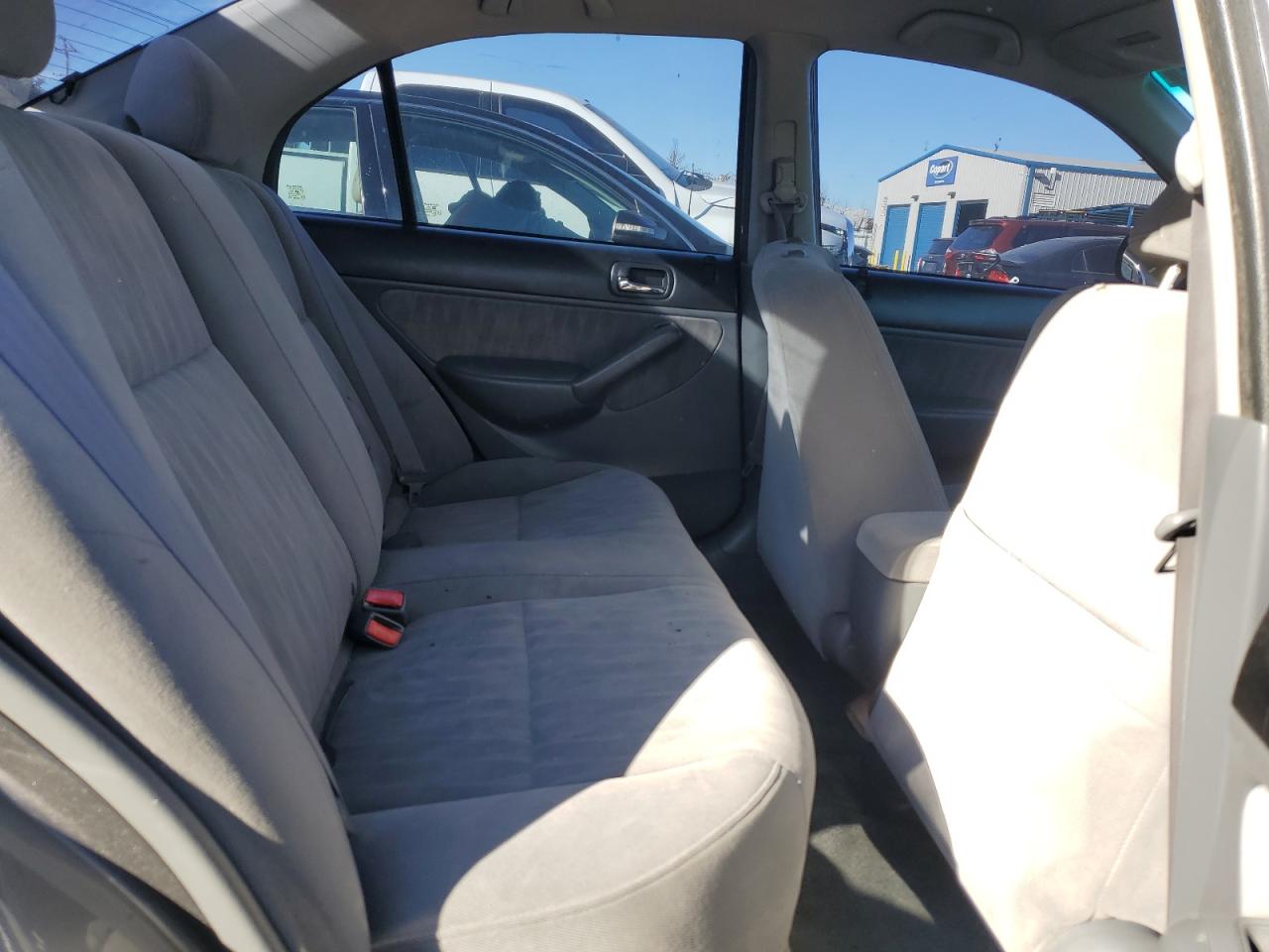 2004 Honda Civic - Image 10