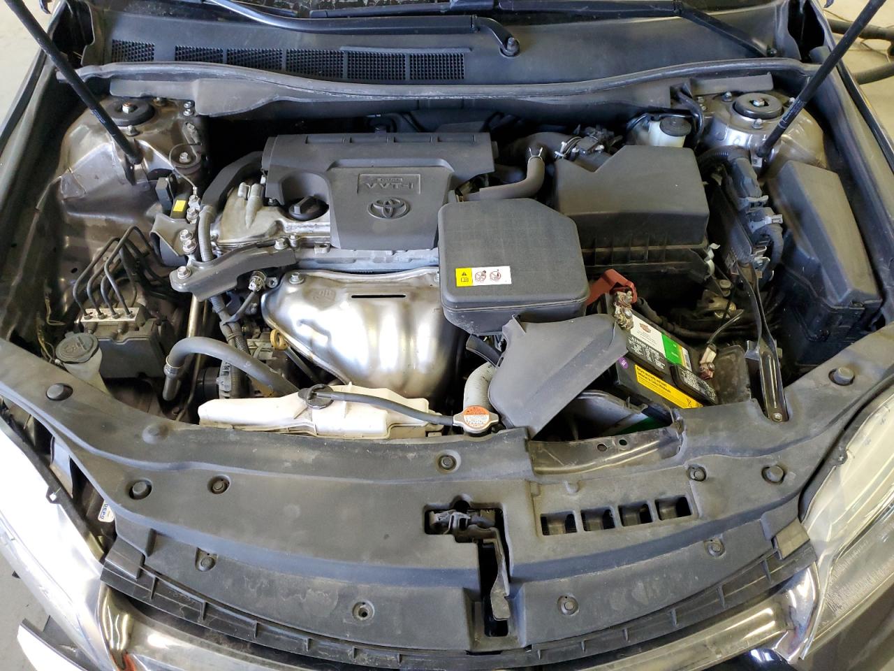 2016 Toyota Camry - Image 11