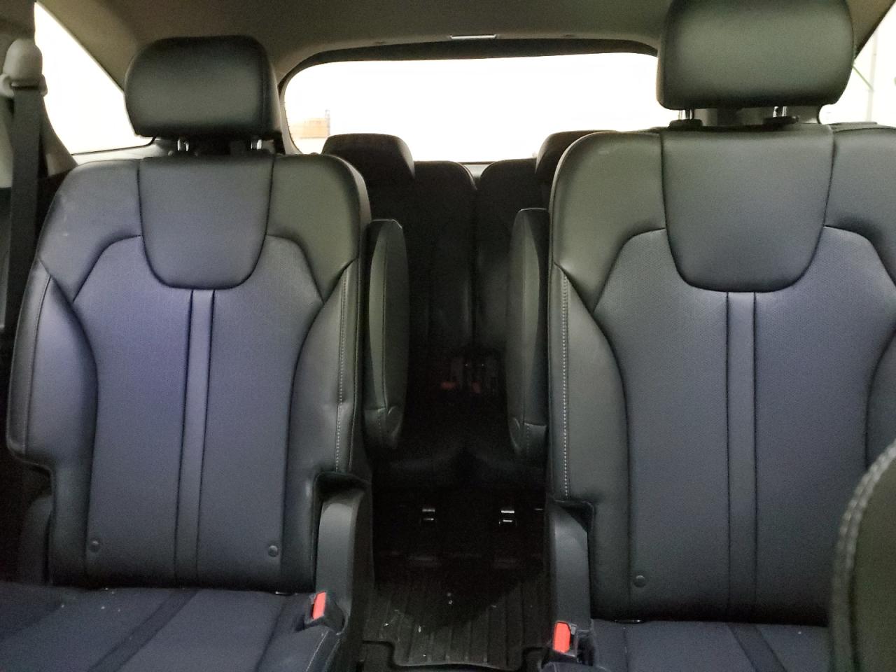 2022 Kia Sorento - Image 10