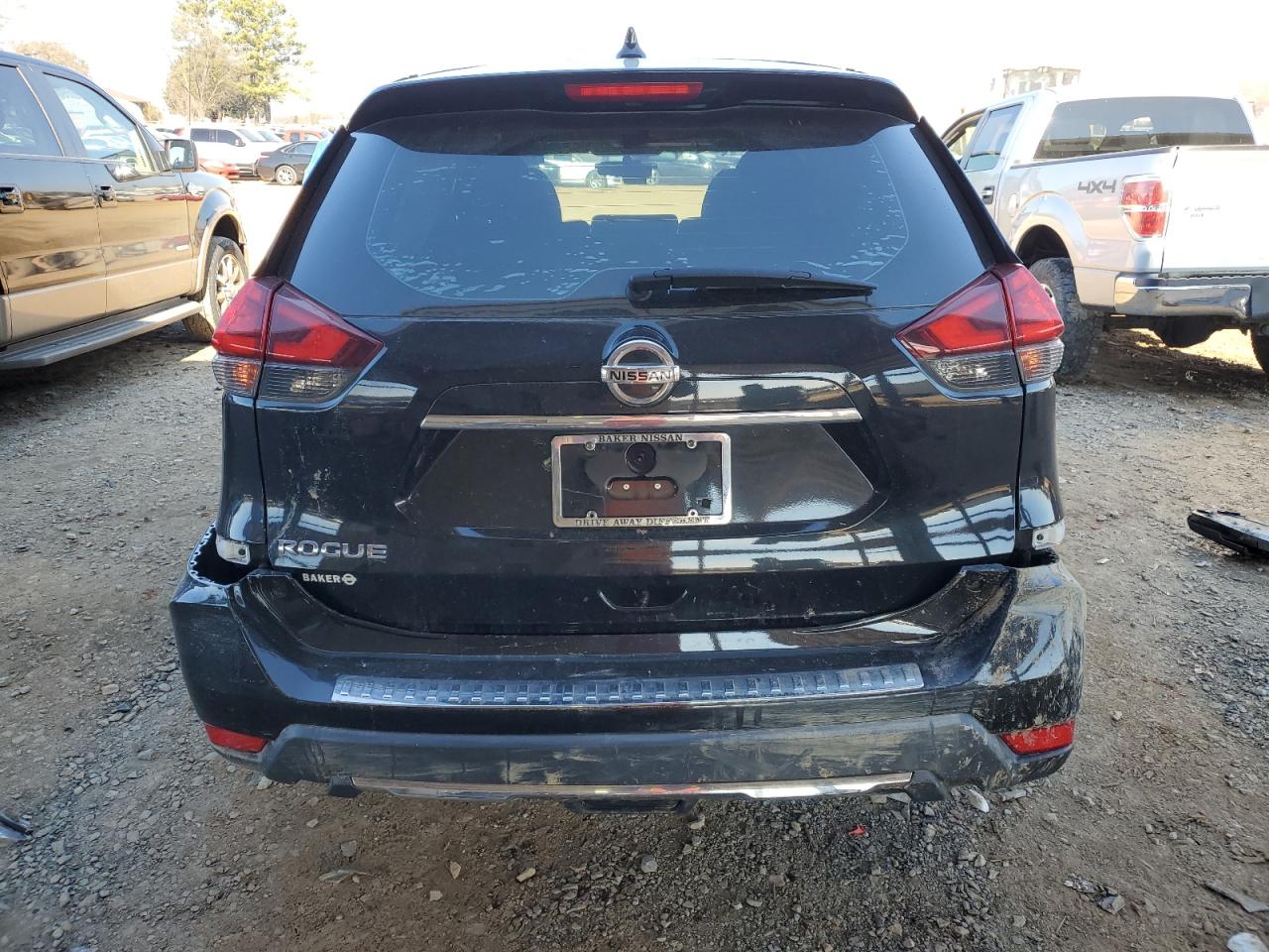 2017 Nissan Rogue - Image 6