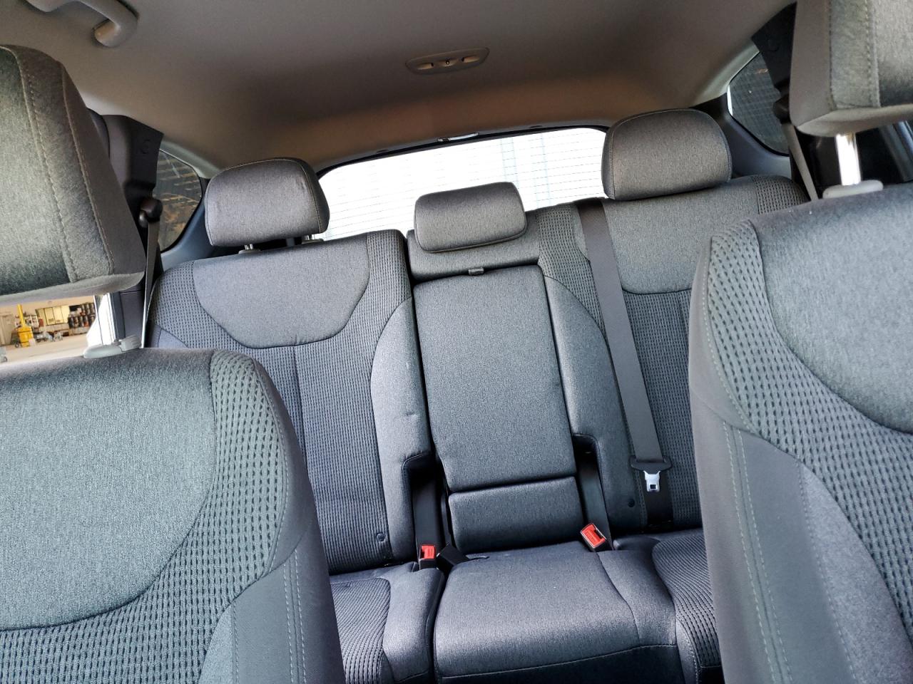 2019 Hyundai Santa Fe - Image 10