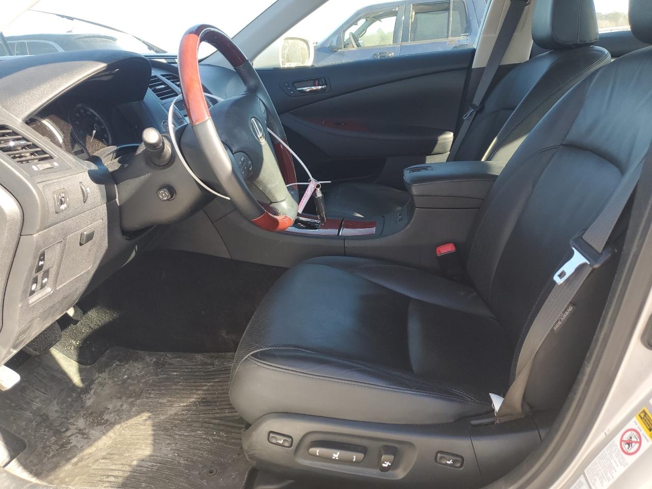 2009 Lexus ES - Image 7