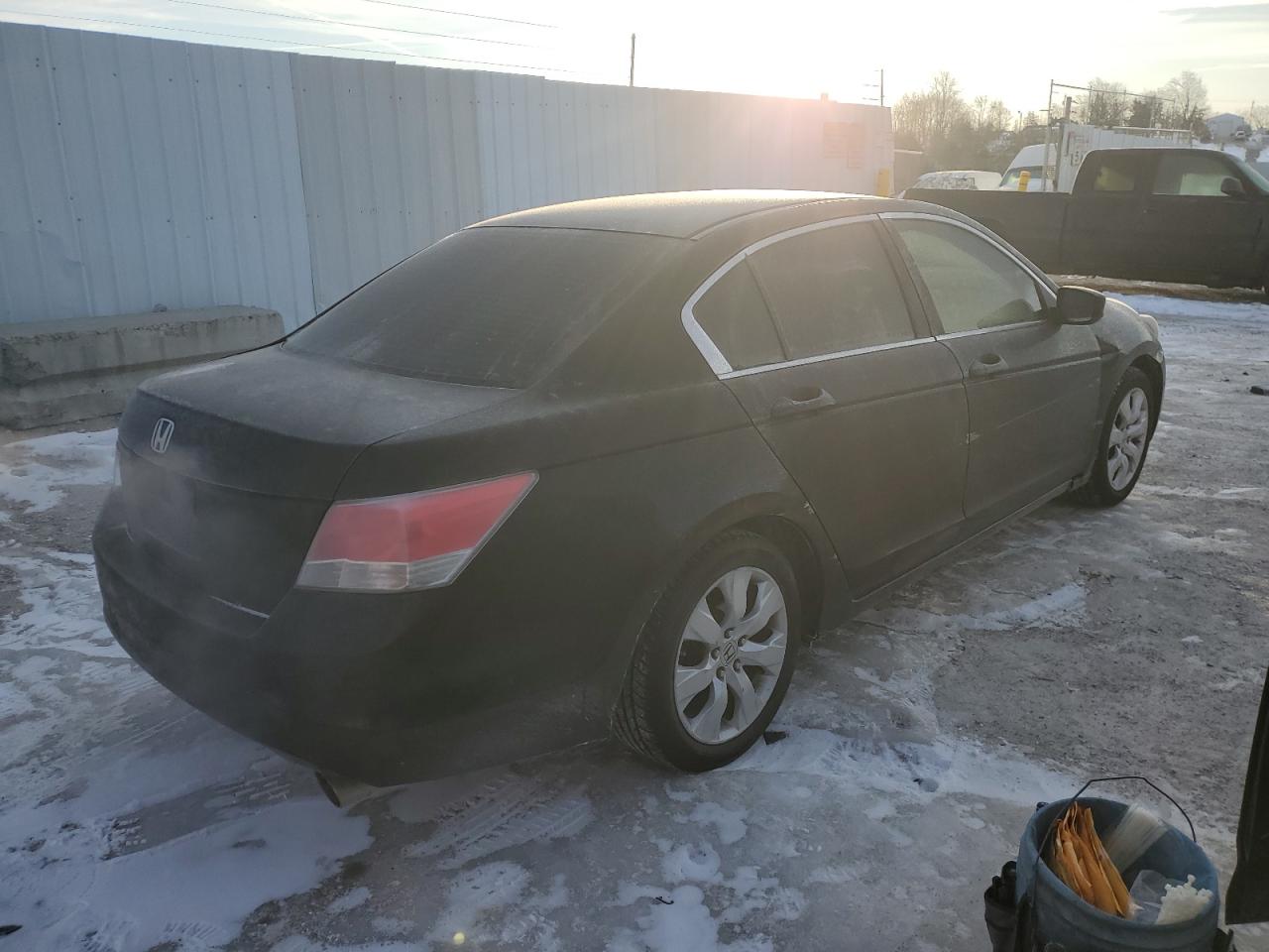 2009 Honda Accord - Image 3
