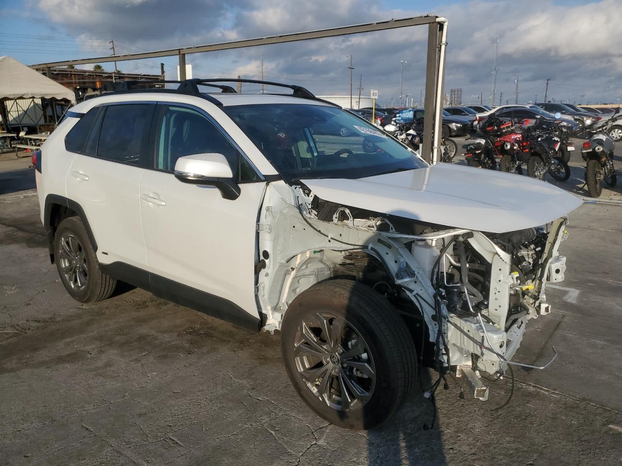 2024 Toyota RAV 4 - Image 4