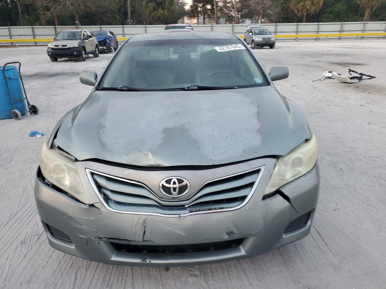2010 Toyota Camry - Image 5