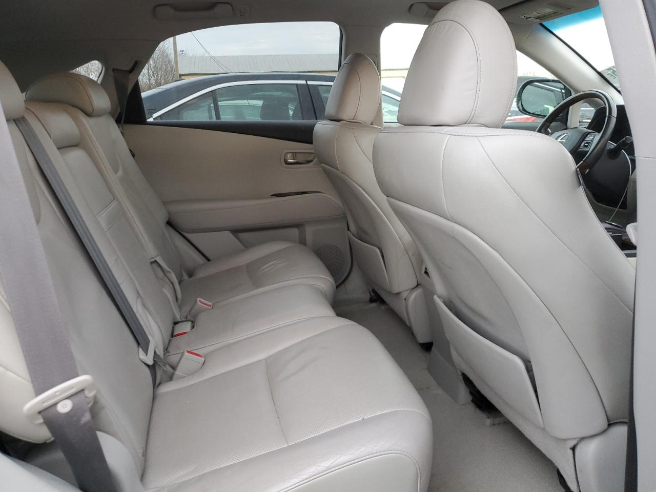 2010 Lexus RX - Image 11