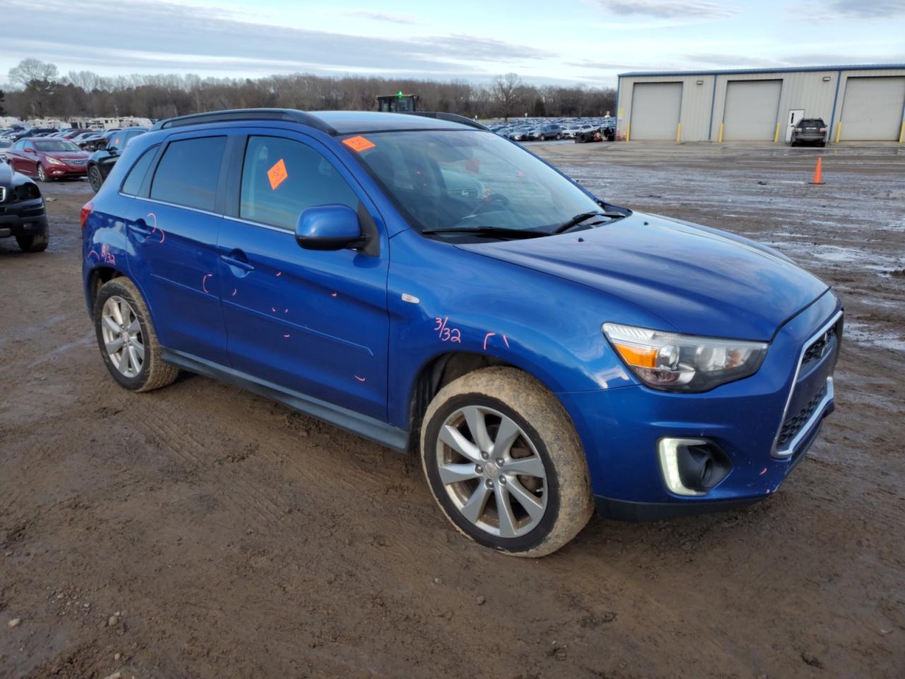 2015 Mitsubishi Outlander - Image 4