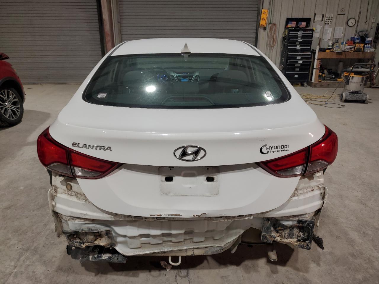 2014 Hyundai Elantra - Image 6