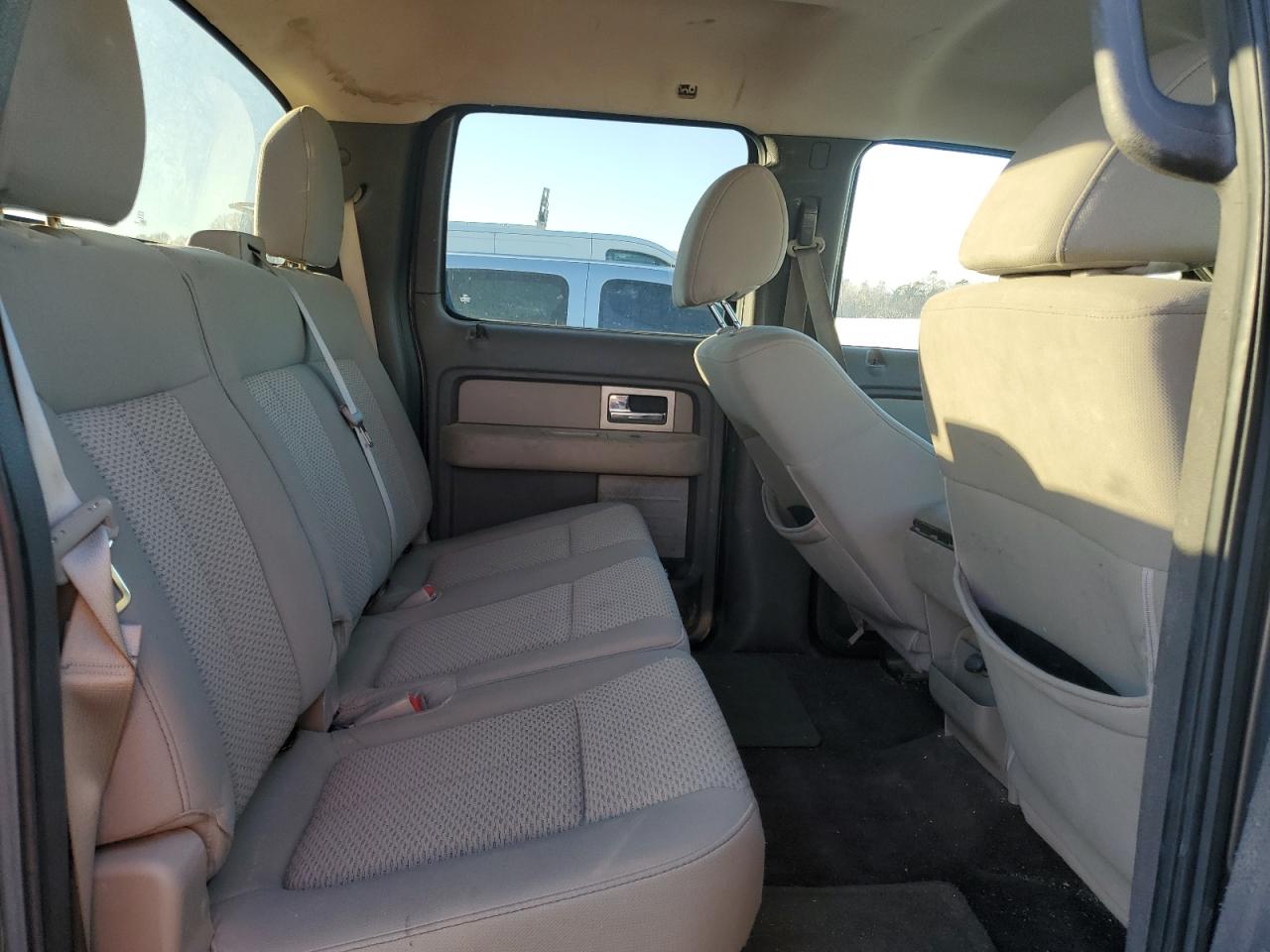 2010 Ford F-150 - Image 10