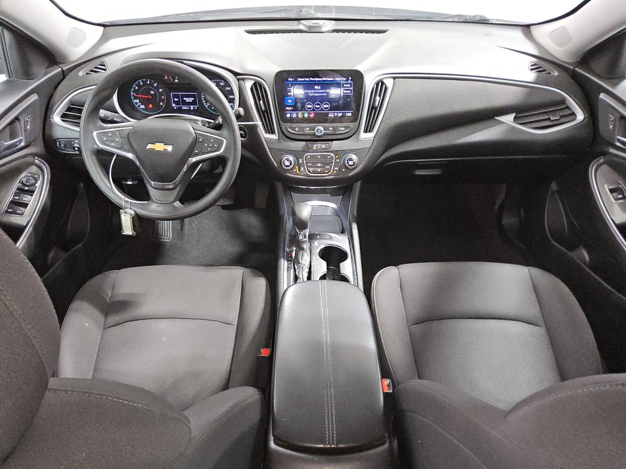 2022 Chevrolet Malibu - Image 8