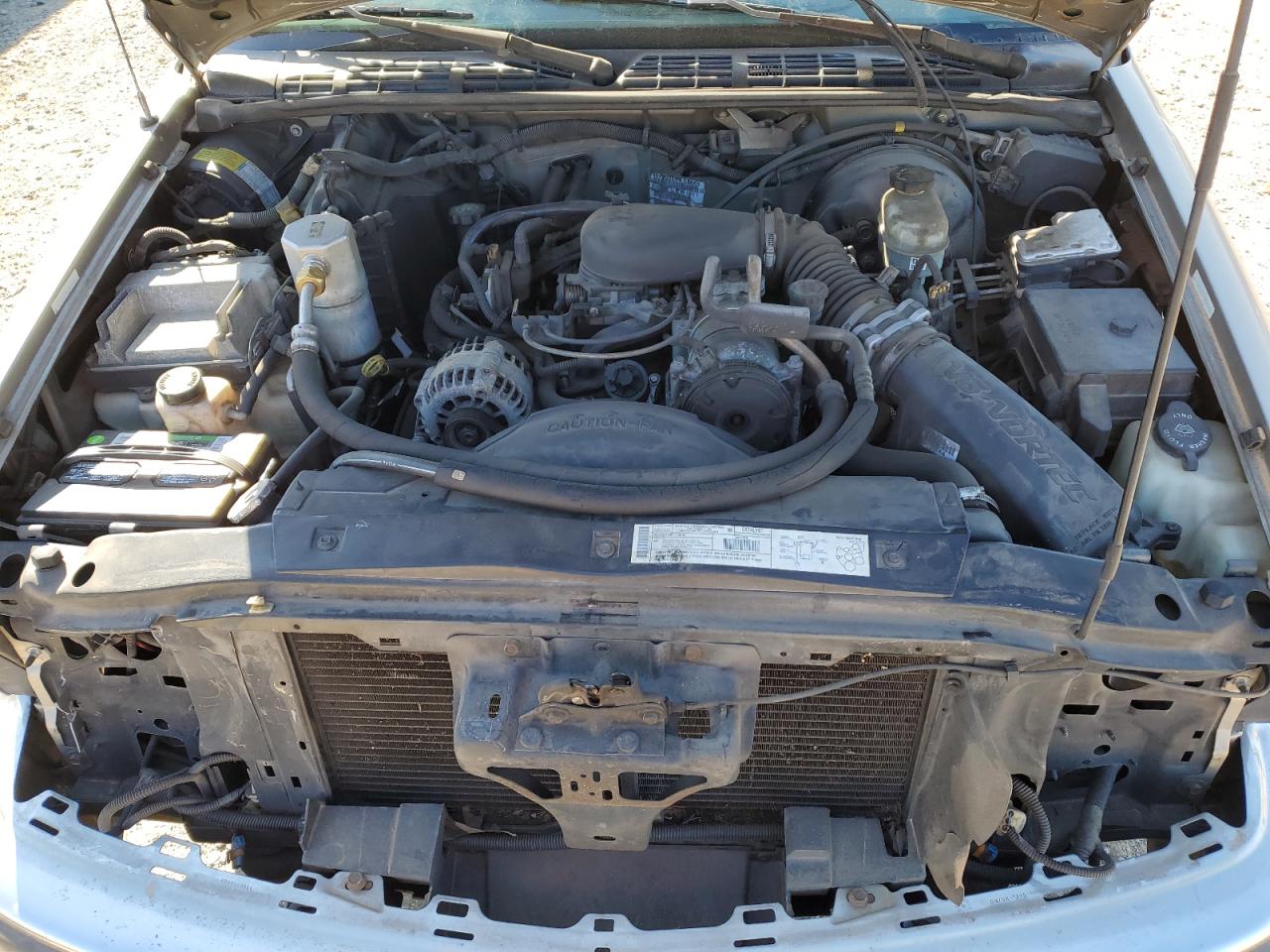 2001 Chevrolet S-10 Pickup - Image 11