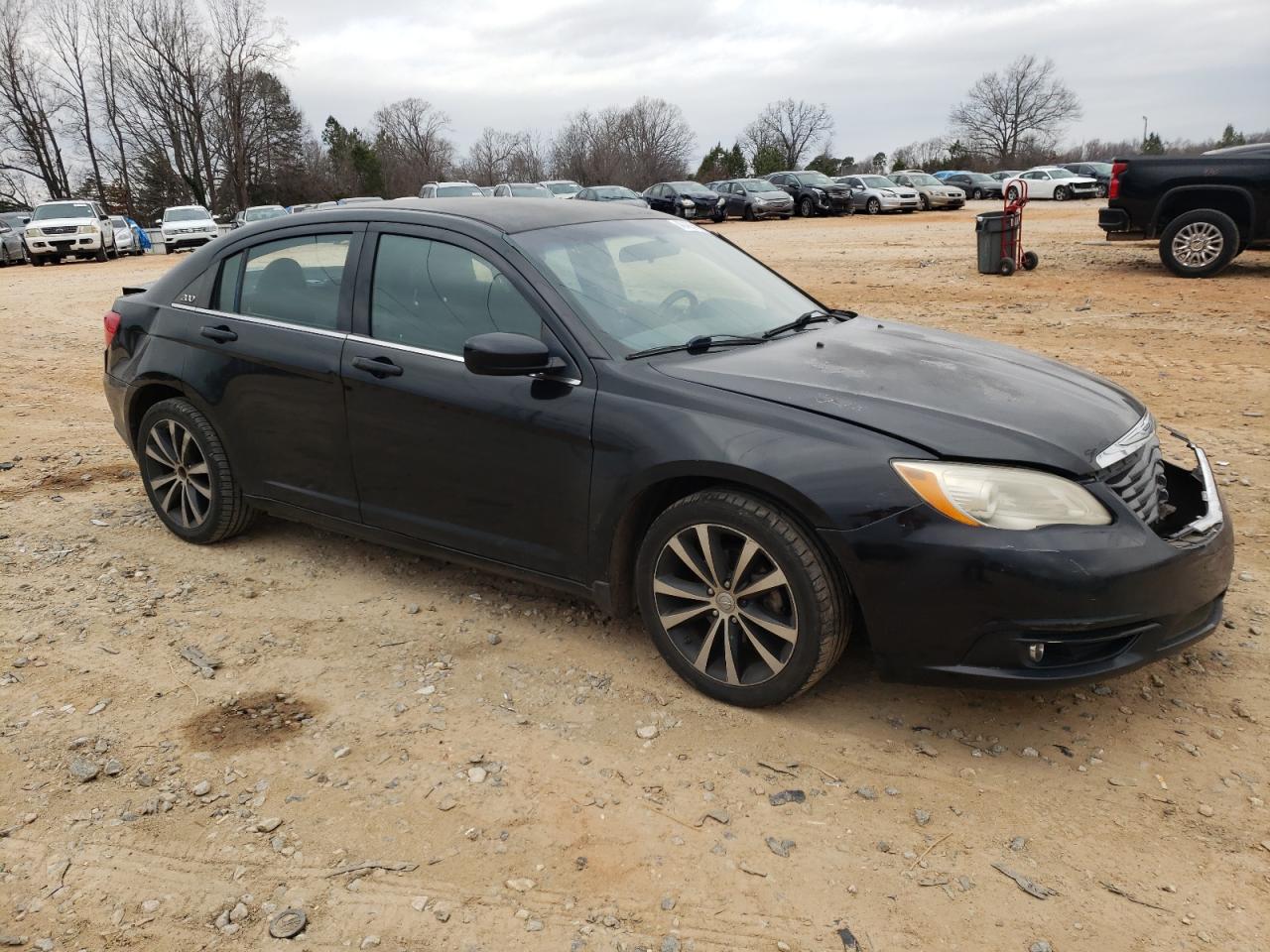 2014 Chrysler 200 - Image 4