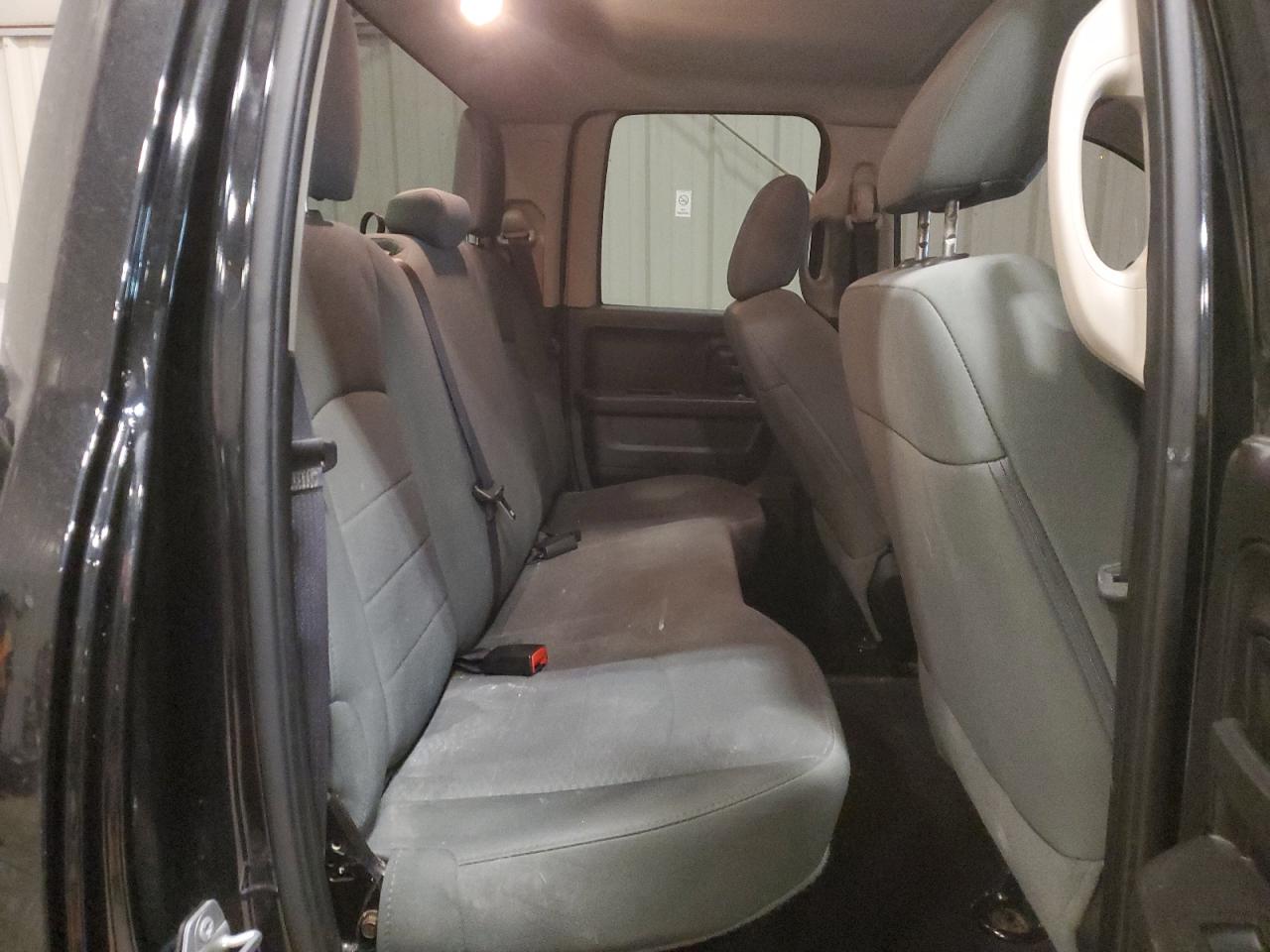 2016 RAM 1500 - Image 10