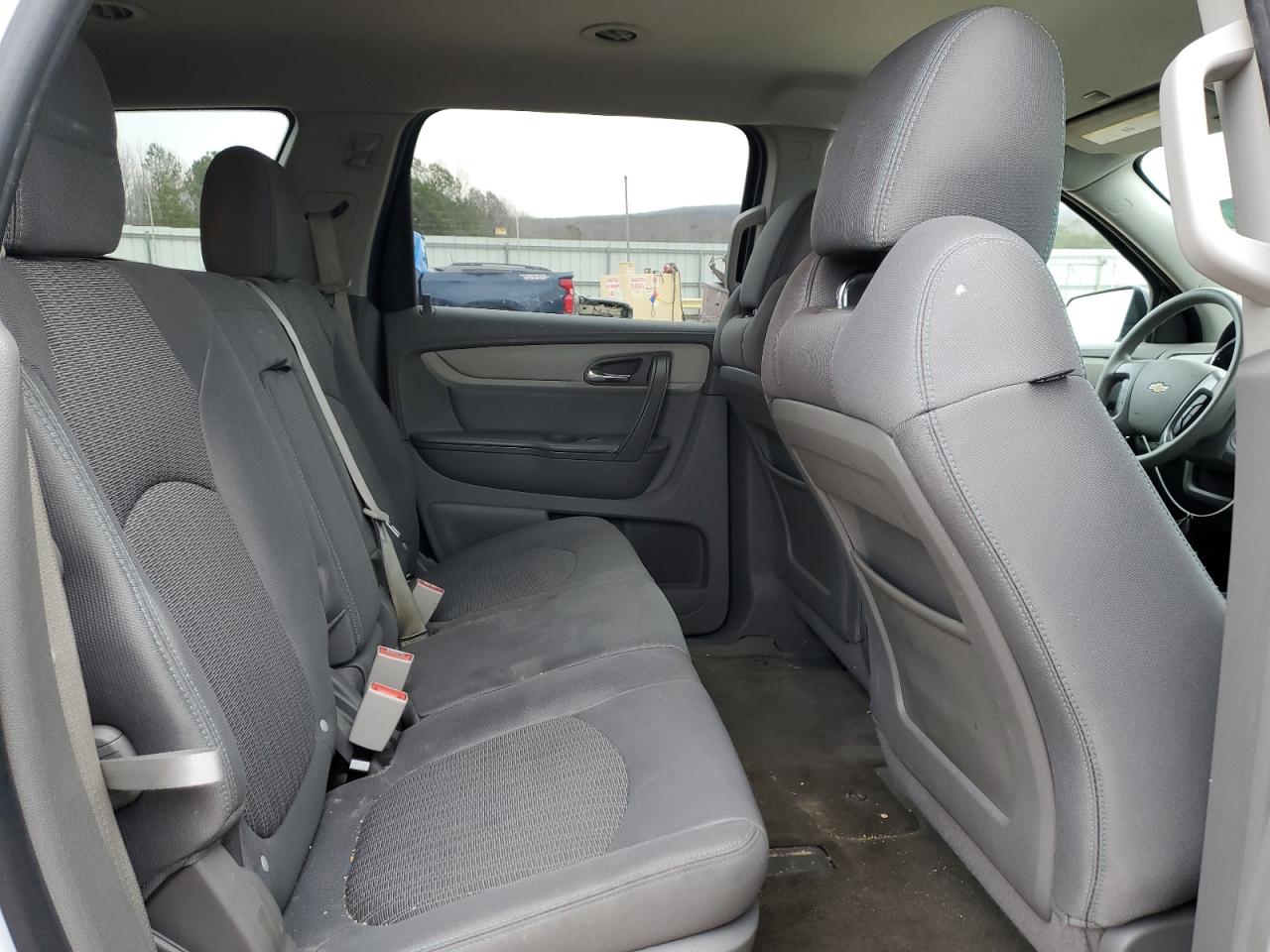 2017 Chevrolet Traverse - Image 11