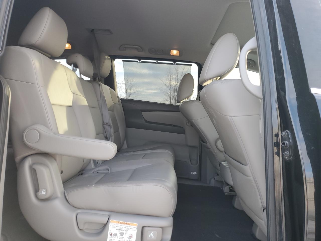 2012 Honda Odyssey - Image 11