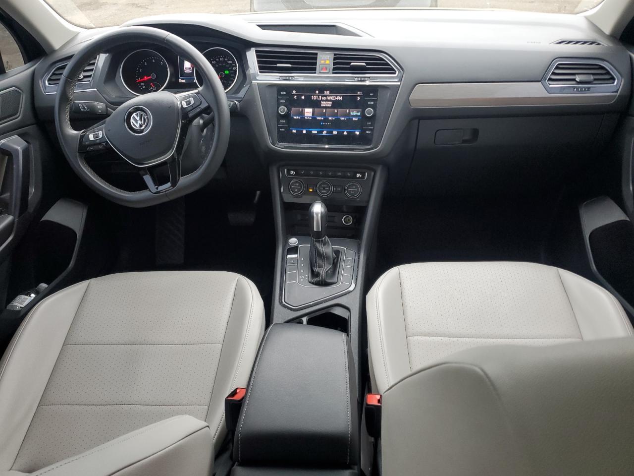 2021 Volkswagen Tiguan - Image 8