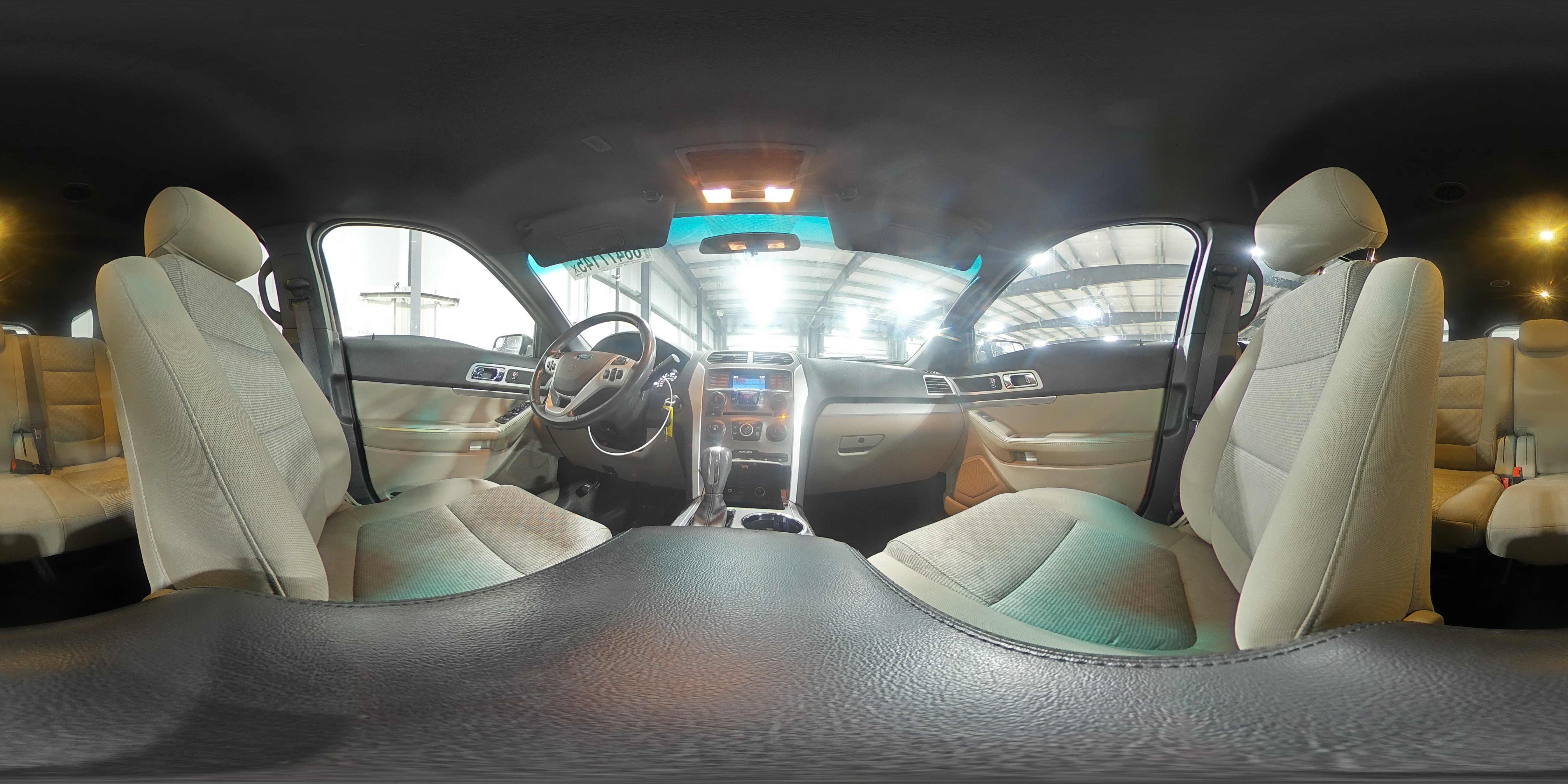 2015 Ford Explorer - Image 15