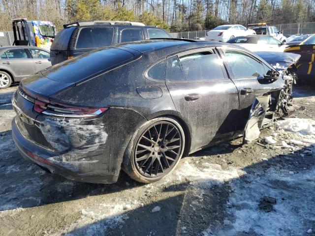  PORSCHE PANAMERA 2018 Чорний