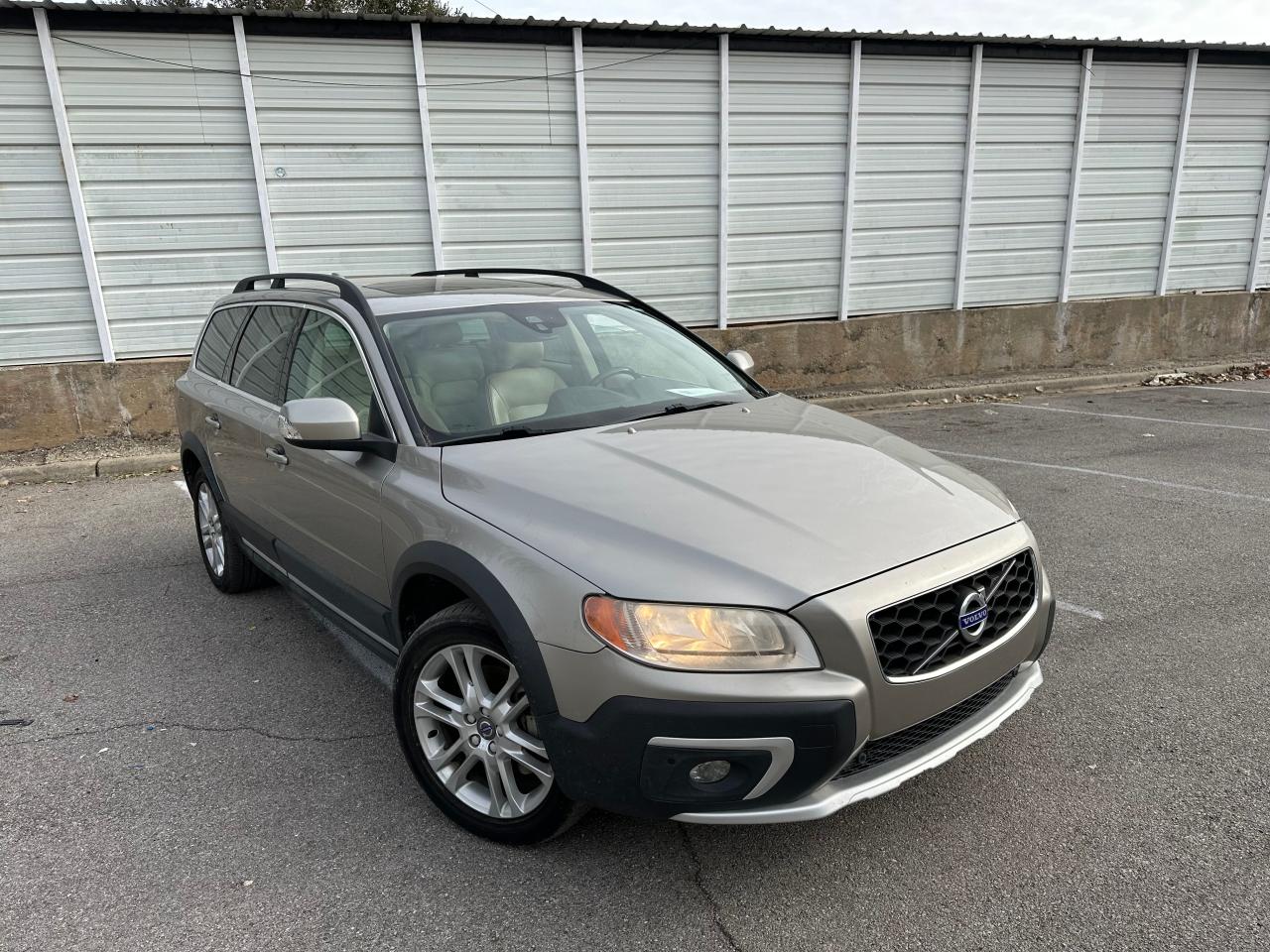 VIN YV4612NK4G1238769 2016 VOLVO XC70 no.1