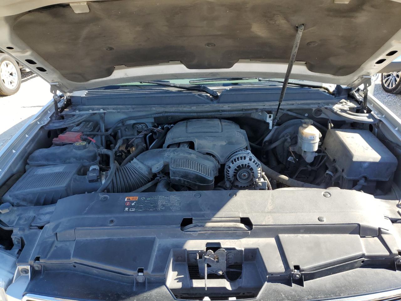 2013 Chevrolet Suburban - Image 12