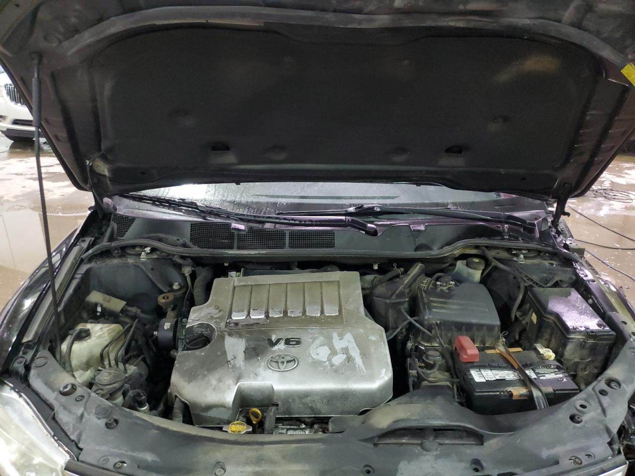 2012 Toyota Venza - Image 12