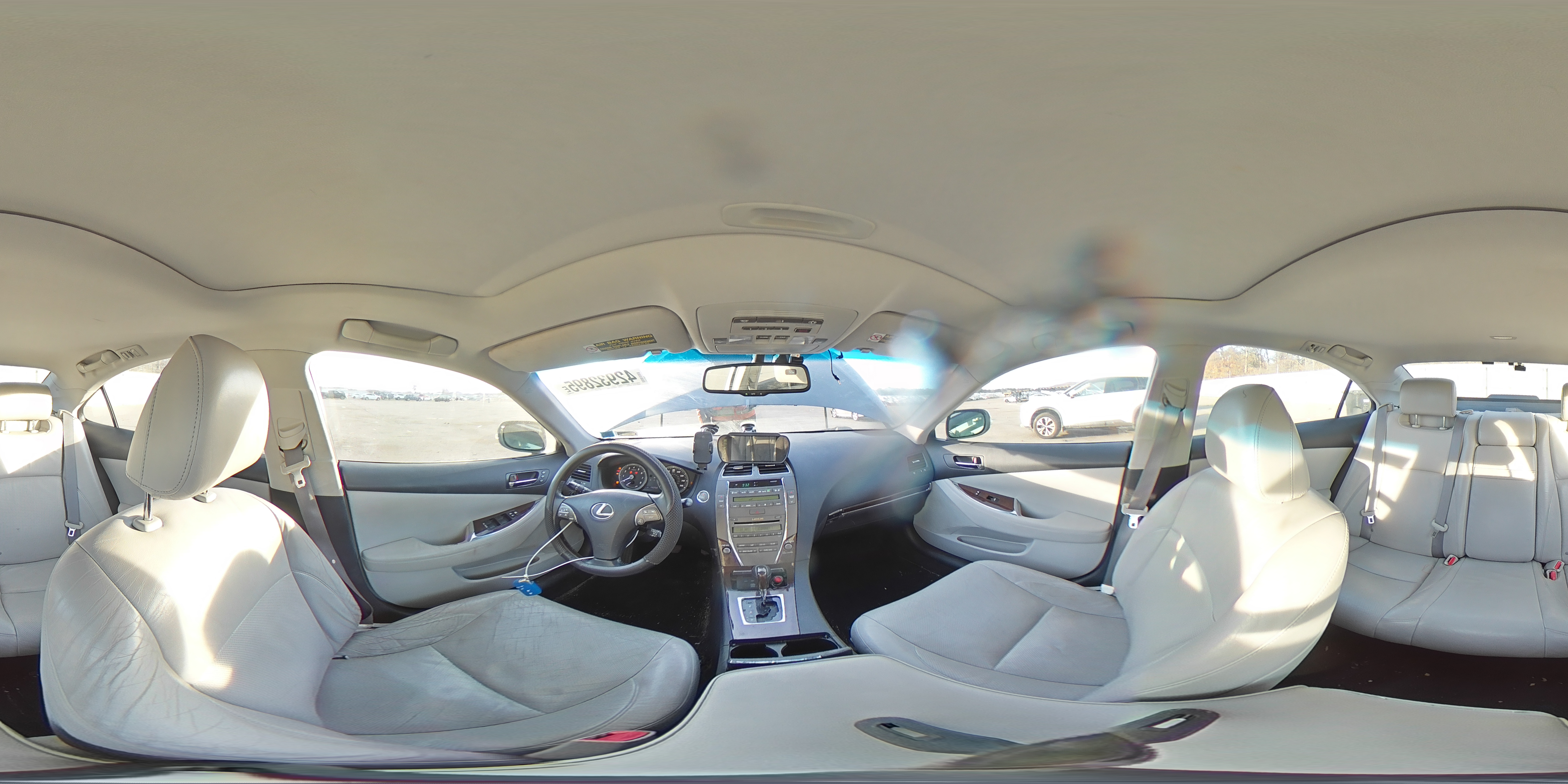 2012 Lexus ES - Image 13