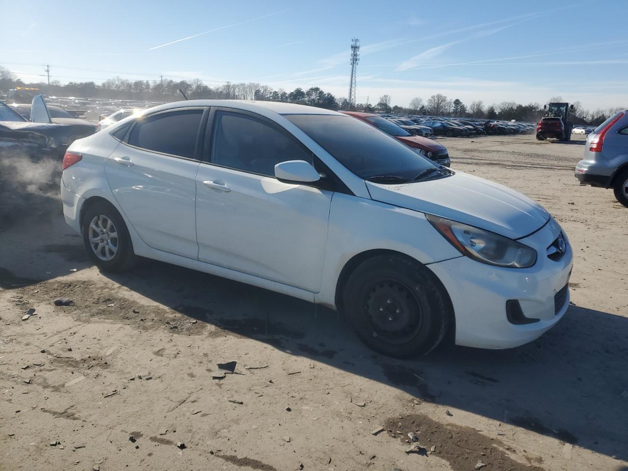 2013 Hyundai Accent - Image 4