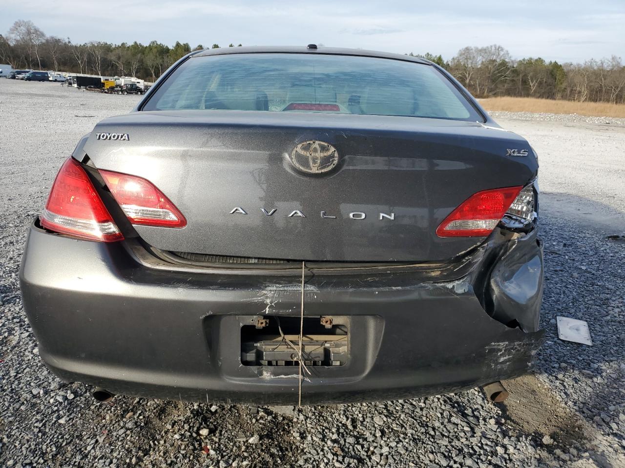 2010 Toyota Avalon - Image 6