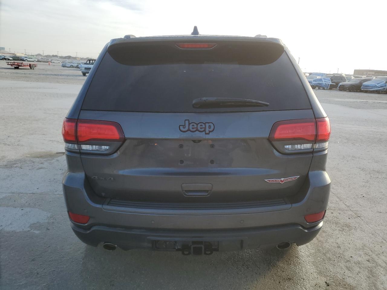 2018 Jeep Grand Cherokee - Image 6