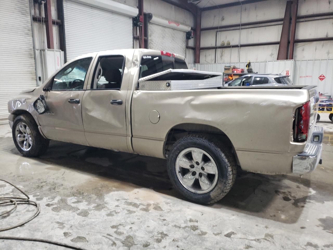 2005 Dodge RAM - Image 2