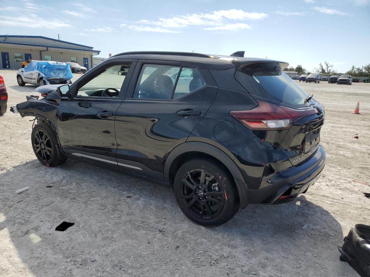 2022 Nissan Kicks - Image 2